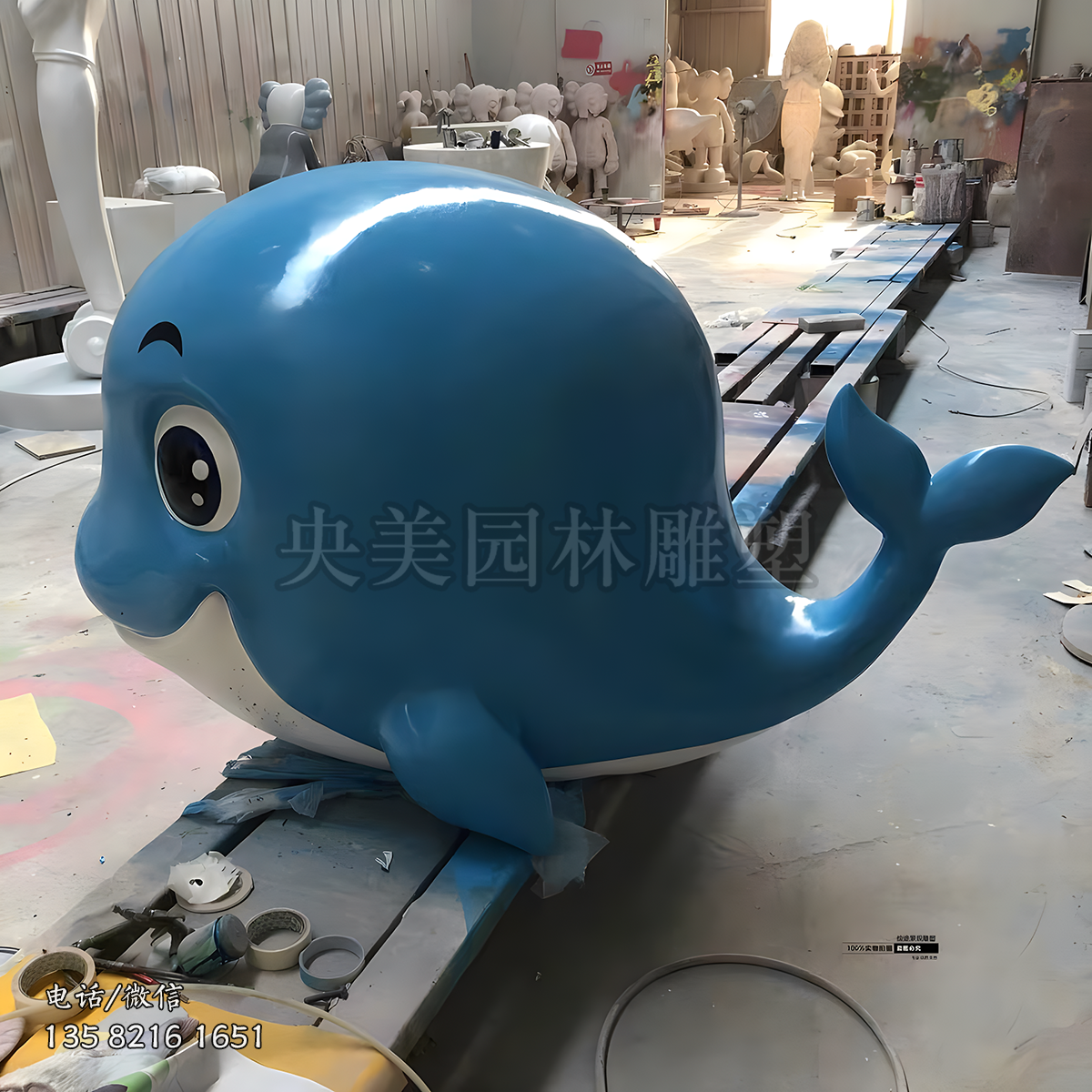 玻璃鋼卡通鯨魚雕塑