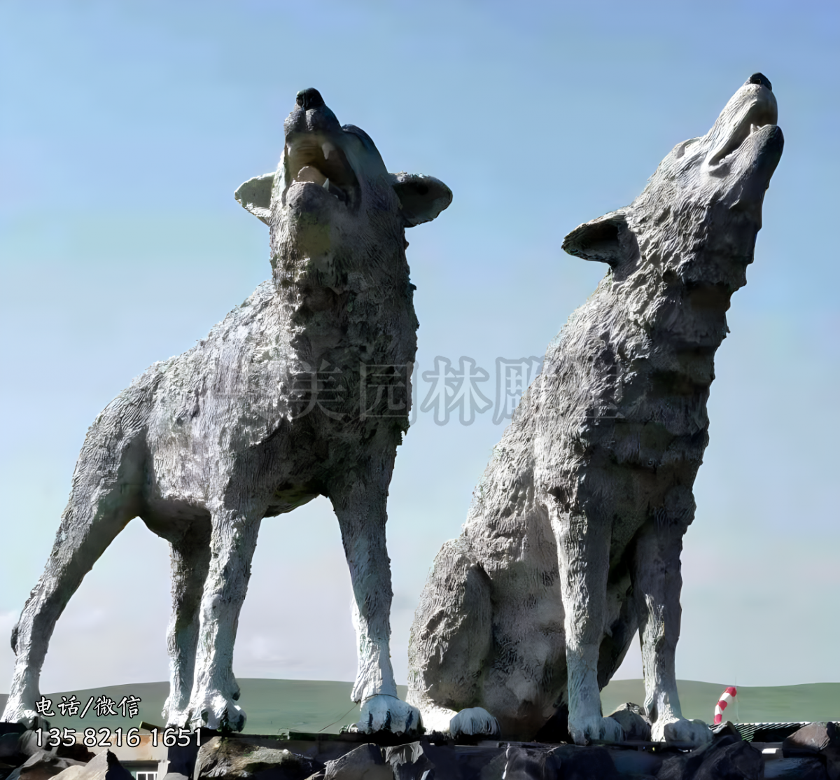 大型玻璃鋼仿真狼雕塑