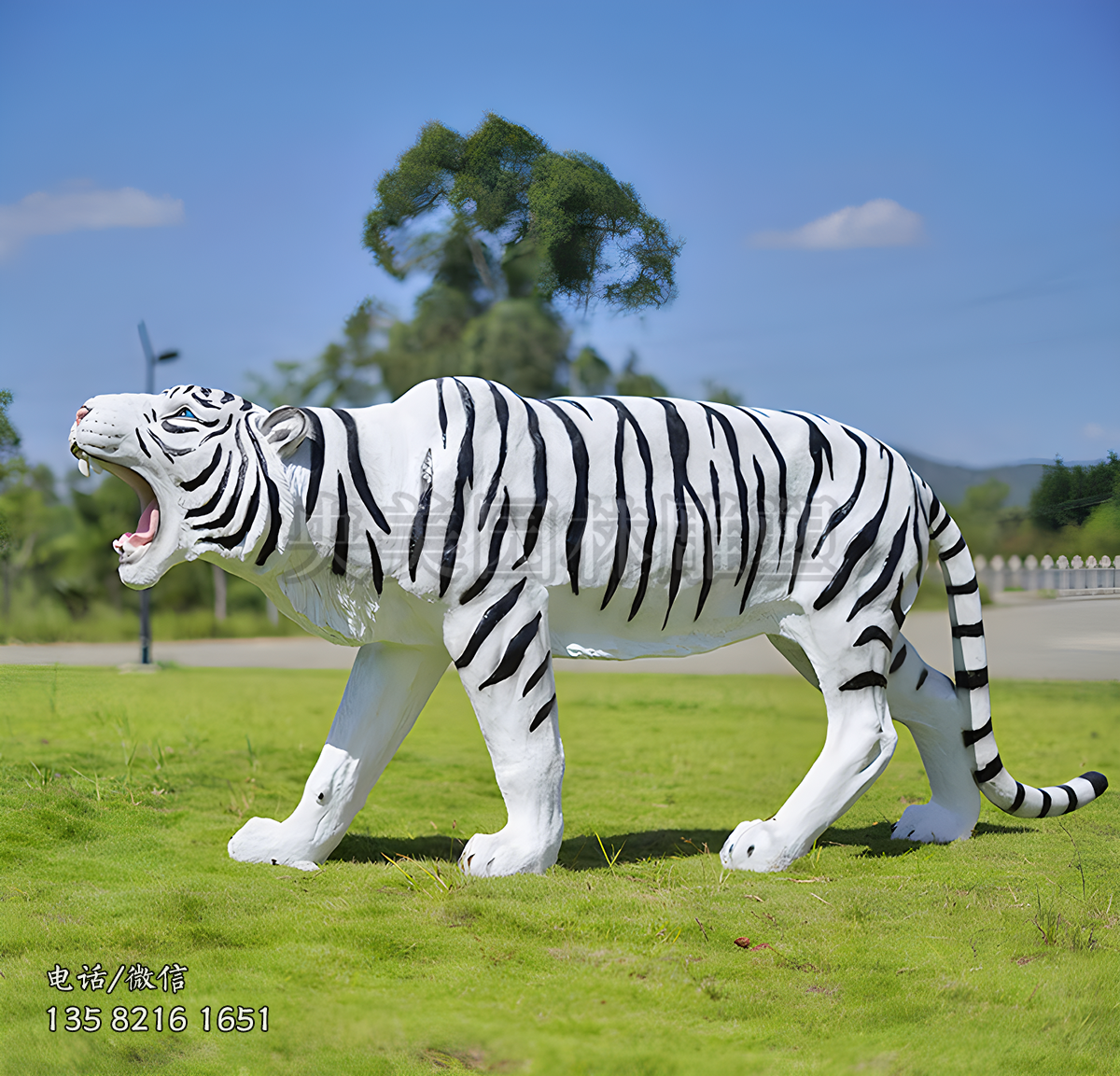 玻璃鋼仿真白色老虎雕塑