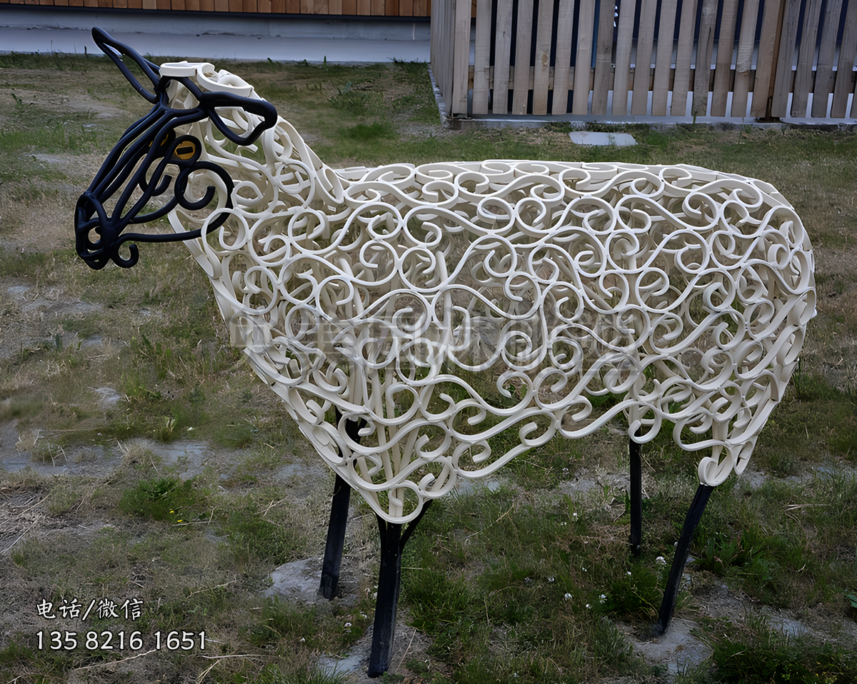 不銹鋼編織鏤空山羊雕塑