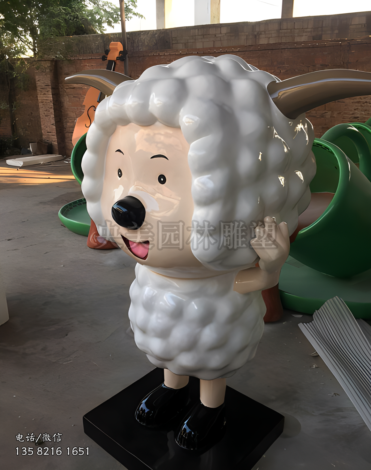 懶羊羊動漫人物雕塑擺件