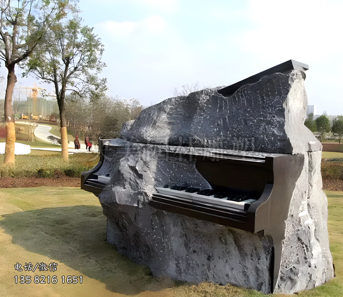 創(chuàng)意鋼琴景觀雕塑擺件
