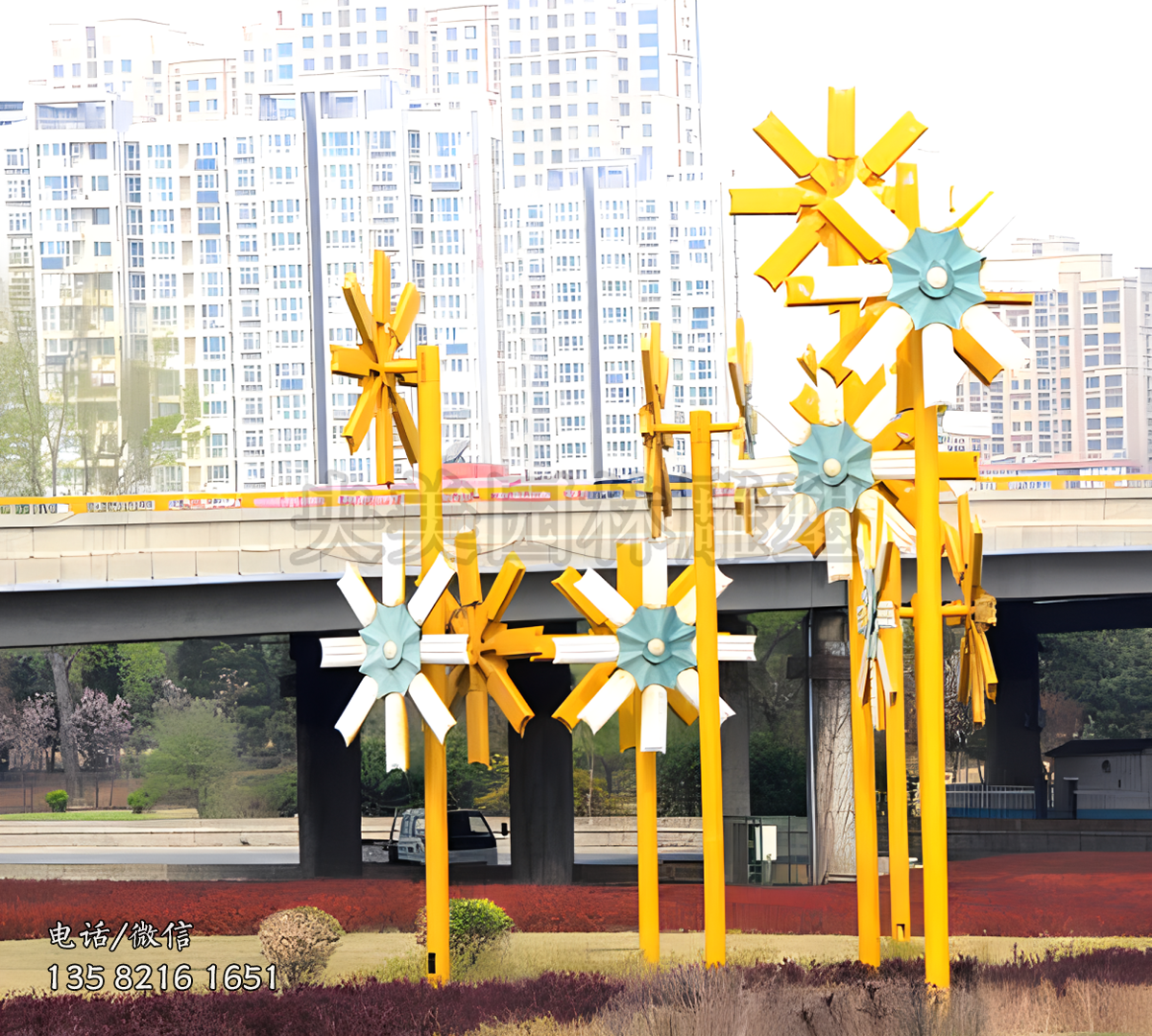 鐵藝簡約風車造型雕塑