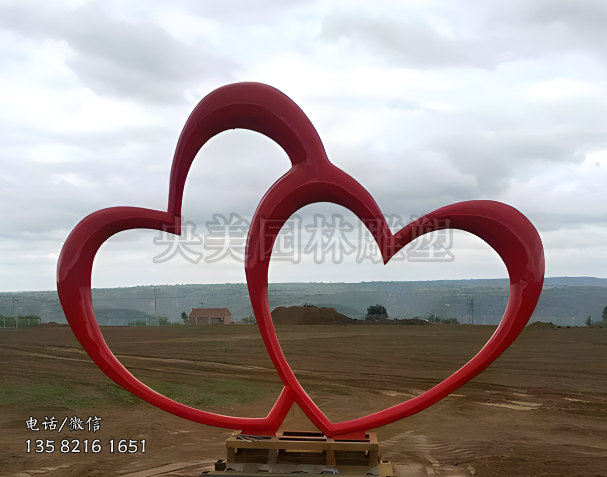 兩個線性愛心雕塑擺件